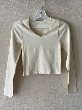 QQQ Long Sleve Ribbed Crop Top Size Medium NWOT
